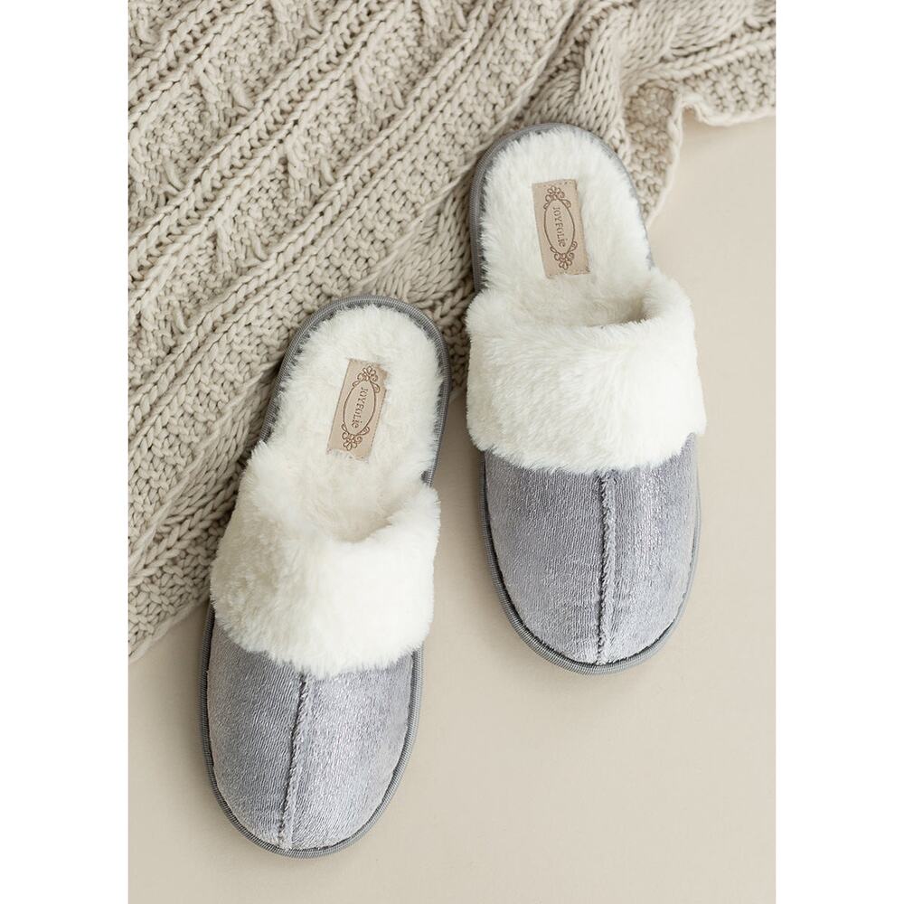 Joyfolie Mia Joy Serenity Velvet Slippers in Silver Burch Women’s Size 6
